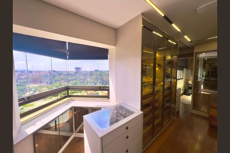Apartamento à venda com 360m², 5 quartos e 4 vagasCloset suite 1