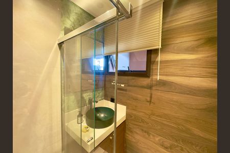 Apartamento à venda com 360m², 5 quartos e 4 vagasBanheiro social 2