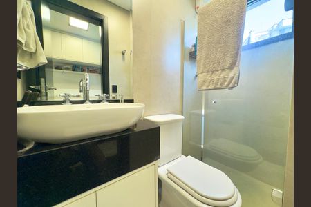 Apartamento à venda com 360m², 5 quartos e 4 vagasBanheiro social