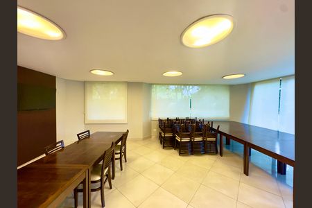 Apartamento à venda com 360m², 5 quartos e 4 vagasSalão de Festas