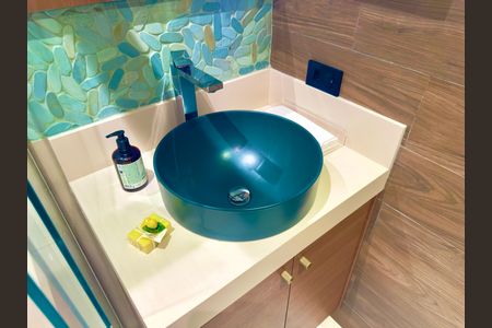 Apartamento à venda com 360m², 5 quartos e 4 vagasBanheiro social 2