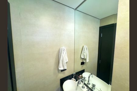 Apartamento à venda com 360m², 5 quartos e 4 vagasBanheiro social