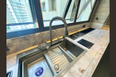 Apartamento à venda com 360m², 5 quartos e 4 vagasCozinha