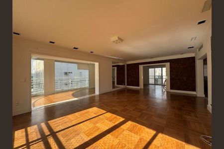 Apartamento para alugar com 3 quartos, 274m² em Itaim Bibi, São Paulo