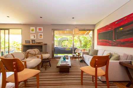 Casa para alugar com 4 quartos, 298m² em Alto de Pinheiros, São Paulo