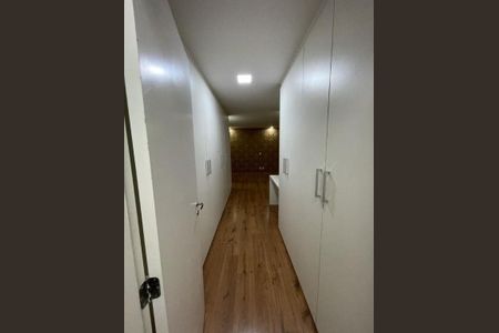 Apartamento à venda com 221m², 4 quartos e 4 vagas