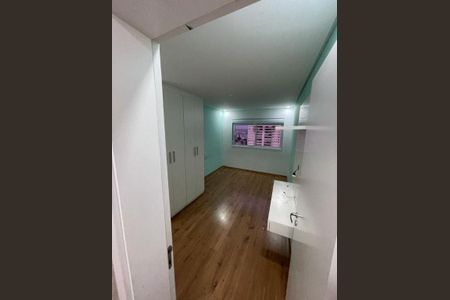 Apartamento à venda com 221m², 4 quartos e 4 vagas