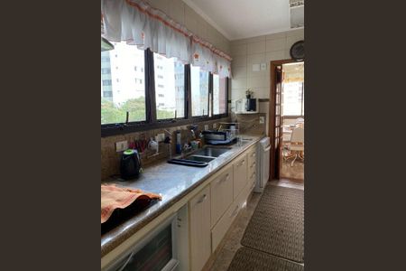 Apartamento à venda com 226m², 4 quartos e 3 vagas