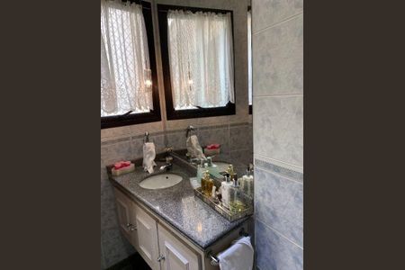Apartamento à venda com 226m², 4 quartos e 3 vagas