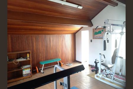 Casa à venda com 317m², 5 quartos e 3 vagas