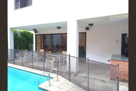 Casa à venda com 317m², 5 quartos e 3 vagas