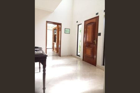 Casa à venda com 317m², 5 quartos e 3 vagas