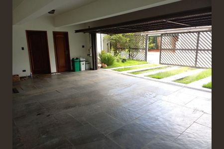 Casa à venda com 317m², 5 quartos e 3 vagas