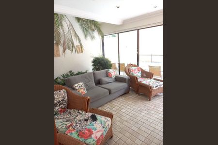 Casa à venda com 317m², 5 quartos e 3 vagas