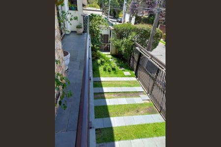 Casa à venda com 317m², 5 quartos e 3 vagas
