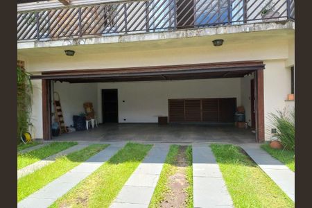 Casa à venda com 317m², 5 quartos e 3 vagas