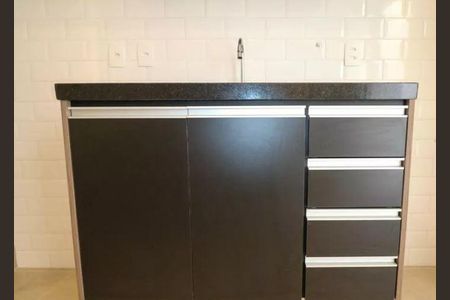 Casa à venda com 2 quartos, 103m² em Cambuci, São Paulo