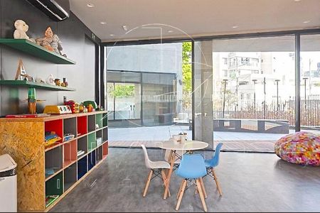 Apartamento à venda com 3 quartos, 150m² em Jardim das Bandeiras, São Paulo