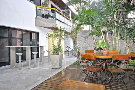 Apartamento à venda com 138m², 3 quartos e 2 vagas