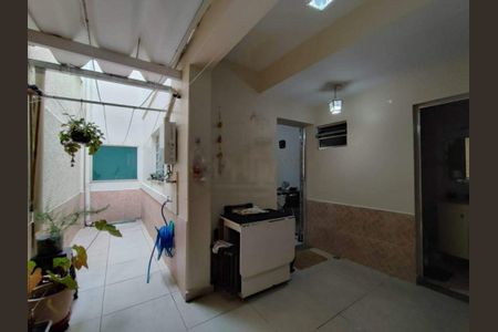 Casa à venda com 100m², 3 quartos e 2 vagas