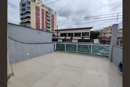 Casa à venda com 100m², 3 quartos e 2 vagas