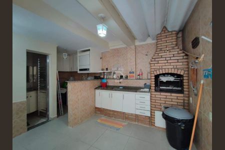 Casa à venda com 100m², 3 quartos e 2 vagas
