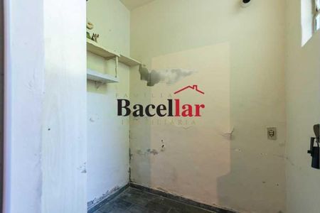 Casa à venda com 332m², 4 quartos e 2 vagas
