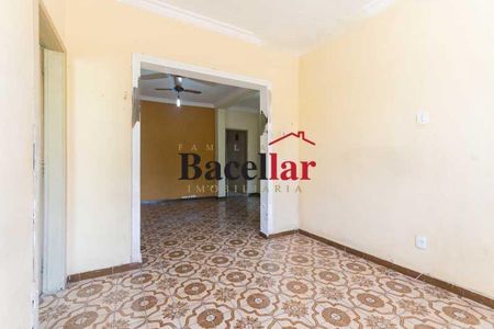 Casa à venda com 332m², 4 quartos e 2 vagas