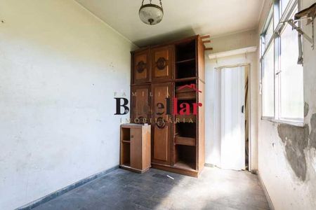 Casa à venda com 332m², 4 quartos e 2 vagas