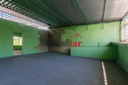 Casa à venda com 332m², 4 quartos e 2 vagas