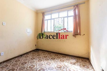 Casa à venda com 332m², 4 quartos e 2 vagas
