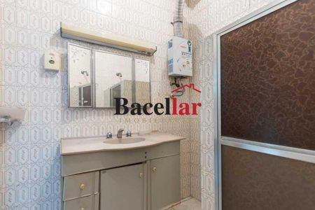 Casa à venda com 332m², 4 quartos e 2 vagas