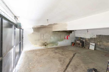 Casa à venda com 332m², 4 quartos e 2 vagas