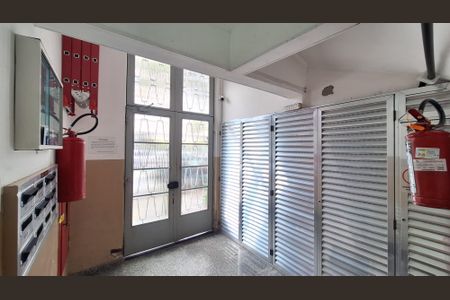 Apartamento à venda com 76m², 2 quartos e sem vagaÁrea comum 