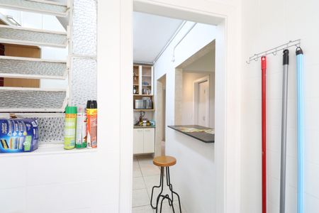 Apartamento à venda com 76m², 2 quartos e sem vagaCozinha e Área de Serviço