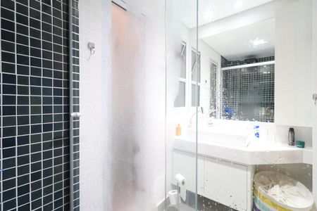 Apartamento à venda com 76m², 2 quartos e sem vagaBanheiro