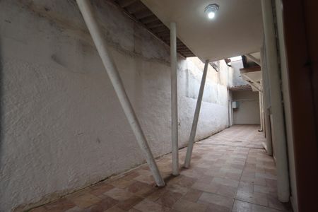 Casa para alugar com 120m², 2 quartos e 1 vagaQuintal