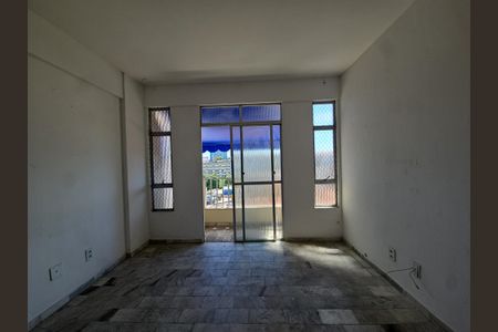 sala de apartamento para alugar com 1 quarto, 72m² em Matatu, Salvador