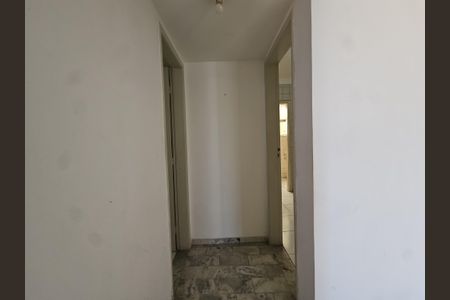 corredor  de apartamento para alugar com 1 quarto, 72m² em Matatu, Salvador