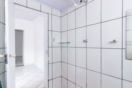 Banheiro de casa para alugar com 1 quarto, 40m² em Vila Palmeiras, São Paulo