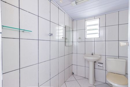 Banheiro de casa para alugar com 1 quarto, 40m² em Vila Palmeiras, São Paulo