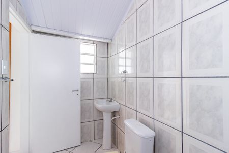 Banheiro de casa para alugar com 1 quarto, 40m² em Vila Palmeiras, São Paulo