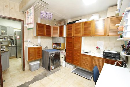 Apartamento à venda com 116m², 3 quartos e 1 vagaÁrea de Serviço