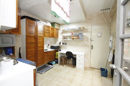 Apartamento à venda com 116m², 3 quartos e 1 vagaÁrea de Serviço