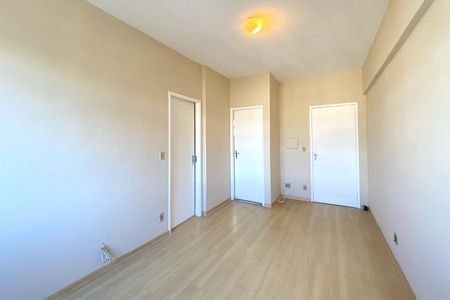 Apartamento para alugar com 70m², 2 quartos e 1 vagaSala