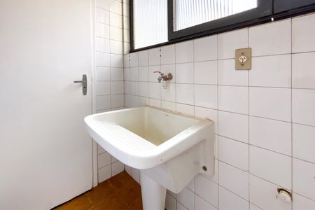 Apartamento para alugar com 70m², 2 quartos e 1 vagaÁrea de Serviço