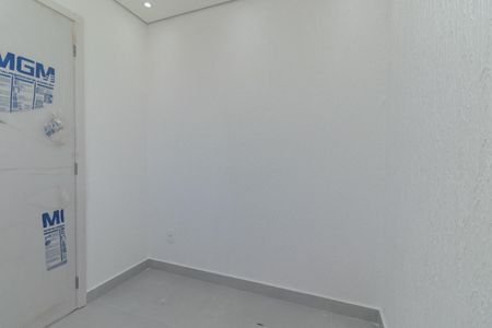 Quarto 2 de apartamento para alugar com 2 quartos, 33m² em Parque São Lourenço, São Paulo