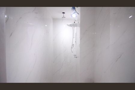 Apartamento para alugar com 33m², 2 quartos e sem vaga Apartamento para alugar com 33m², 2 quartos e sem vagaBanheiro