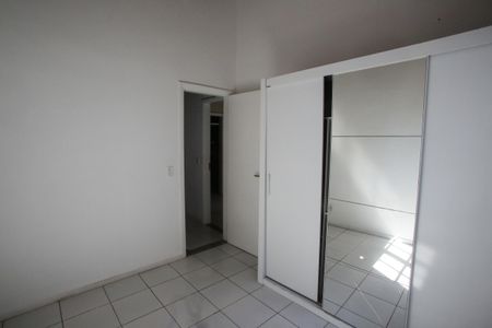 Casa de condomínio à venda com 106m², 3 quartos e 1 vagaQuarto 2