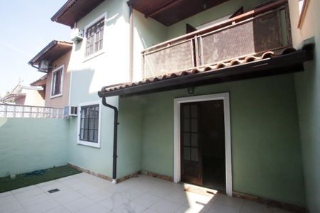 Casa de condomínio à venda com 106m², 3 quartos e 1 vagaGaragem